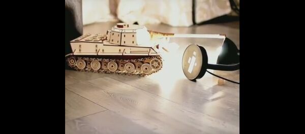 Видеофакт: белорусы смоделировали ДТП с танком в Минске - Sputnik Беларусь