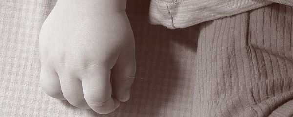 Маленький ребенок, архивное фото - Sputnik Беларусь