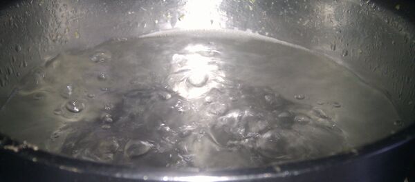 Кипящая вода, архивное фото - Sputnik Беларусь