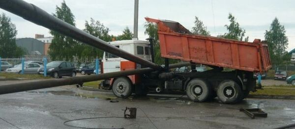 ДТП на ОАО Красносельскстройматериалы с участием грузовика ДТП на ОАО Красносельскстройматериалы с участием грузовика - Sputnik Беларусь