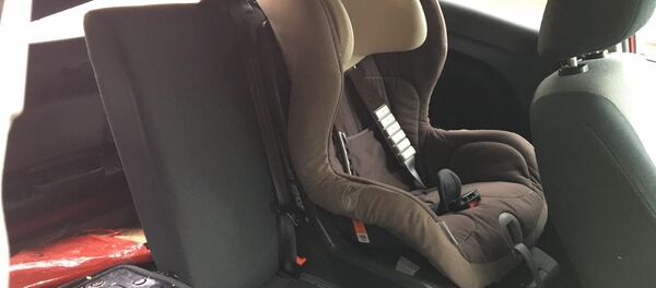Автокресло, в котором сидел пятилетний ребенок - Sputnik Беларусь
