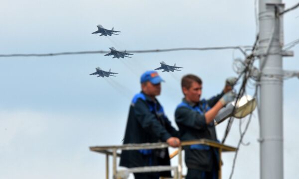 Самолеты Су-25 на тренировке воздушного парада ко Дню Независимости - Sputnik Беларусь