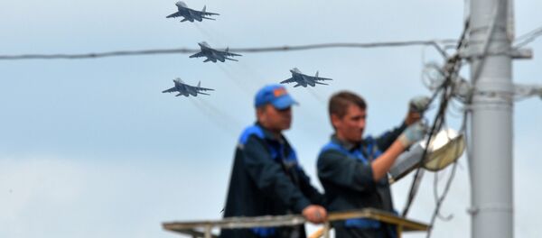 Самолеты Су-25 на тренировке воздушного парада ко Дню Независимости - Sputnik Беларусь