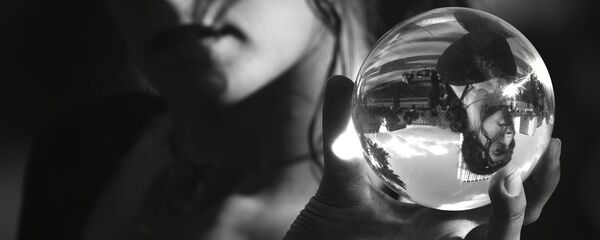 Хрустальный шар, архивное фото - Sputnik Беларусь