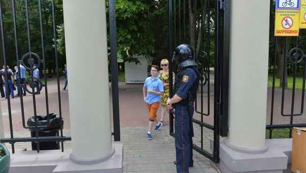 Посетителей парка Челюскинцев эвакуировали - Sputnik Беларусь