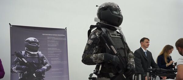 Как выглядит экипировка солдата будущего Как выглядит экипировка солдата будущего - Sputnik Беларусь