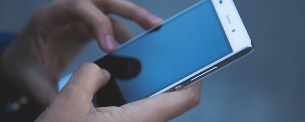 Мінск гатовы хоць заўтра падпісаць пагадненне па адмене роўмінгу з Расіяй Мінск гатовы хоць заўтра падпісаць пагадненне па адмене роўмінгу з Расіяй - Sputnik Беларусь