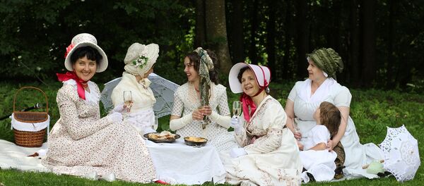 У Паўночных Афінах сабраліся рэканструктары не толькі з Беларусі, але і з Польшчы і Расіі. - Sputnik Беларусь