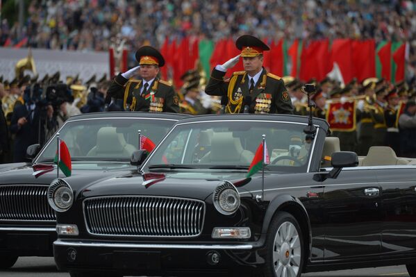 Всего в параде было задействовано около 3,5 тысяч военнослужащих. - Sputnik Беларусь