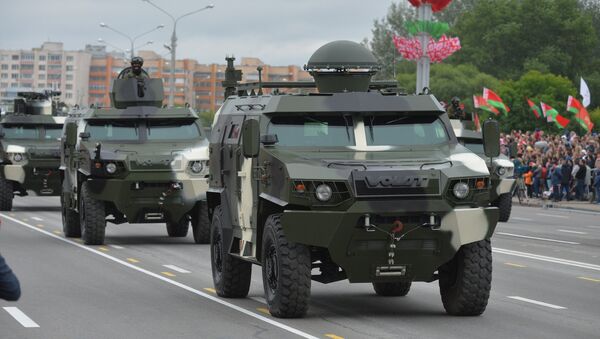 Белорусская военная техника на параде в Минске - Sputnik Беларусь