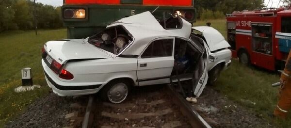 Фото с места ДТП с участием поезда и Волги - Sputnik Беларусь