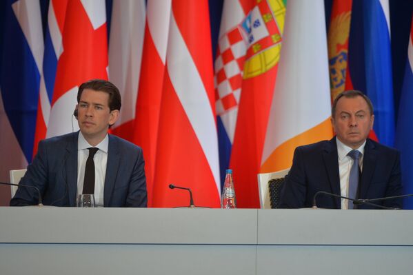 Министр иностранных дел Австрии Себастьян Курц и министр иностранных дел Беларуси Владимир Макей - Sputnik Беларусь