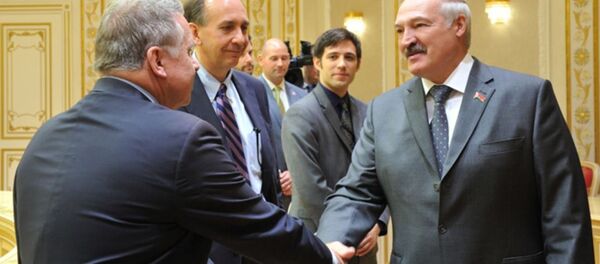 Встреча президента Беларуси Александра Лукашенко (справа) с делегацией конгресса США - Sputnik Беларусь