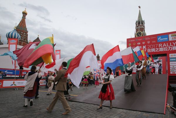 Старт ралли Шелковый путь - 2017 в Москве - Sputnik Беларусь