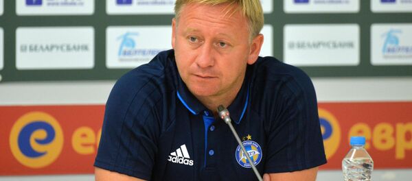 Главный тренер ФК БАТЭ Александр Ермакович - Sputnik Беларусь