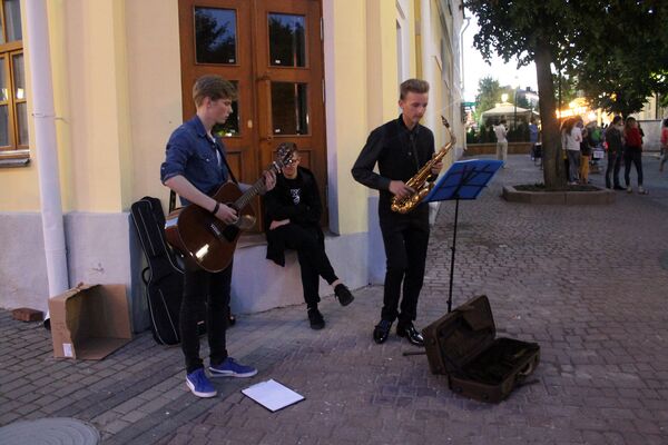 Музыка в дни Славянского базара льется из каждого уголка города - Sputnik Беларусь