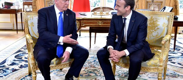 Президент США Дональ Трамп (слева) и президент Франции Эммануэль Макрон - Sputnik Беларусь