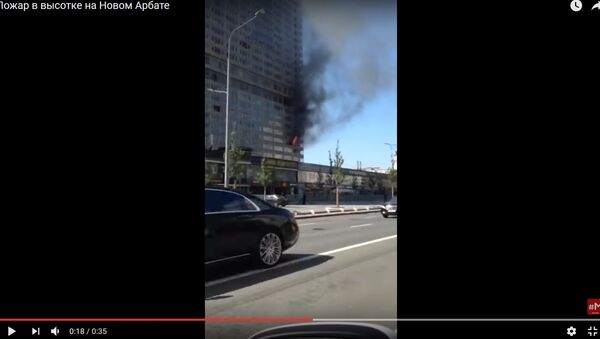 Видеофакт: пожар в доме-книжке на Новом Арбате в Москве - Sputnik Беларусь