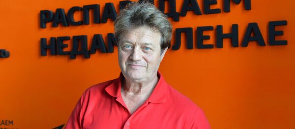 Спявак, музыкант, удзельнік ансамбля Беларускія песняры Валерый Дайнека Спявак, музыкант, удзельнік ансамбля Беларускія песняры Валерый Дайнека - Sputnik Беларусь