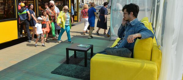 Необычная остановка появилась в Минске, на проспекте Независимости - Sputnik Беларусь