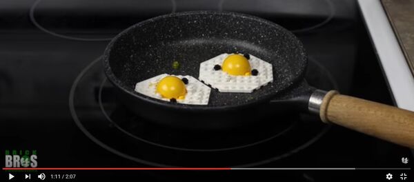 Есть не рекомендуется: парень приготовил завтрак из деталей Lego - Sputnik Беларусь