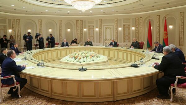 Встреча президента Беларуси Александра Лукашенко с руководством корпорации Росатом 24 июля 2017 года - Sputnik Беларусь