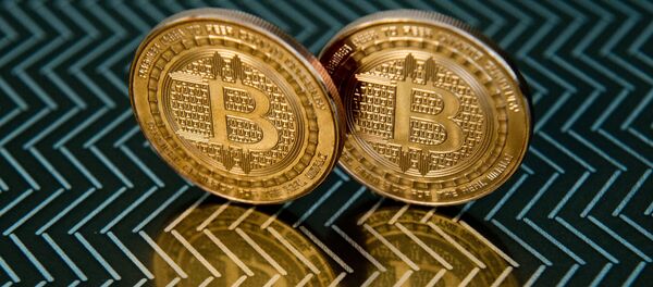 Изображение биткоинов - Sputnik Беларусь