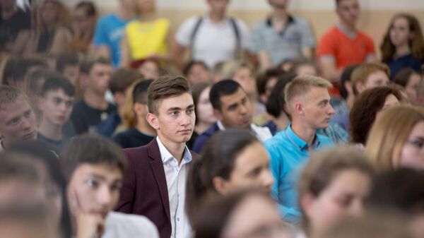 Будущие первокурсники в БГУИРе - Sputnik Беларусь