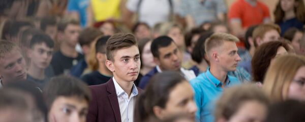 Будущие первокурсники в БГУИРе Будущие первокурсники в БГУИРе - Sputnik Беларусь