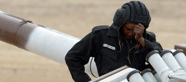 Экипаж танка, архивное фото Экипаж танка, архивное фото - Sputnik Беларусь