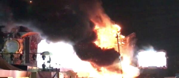 Пожар на концертной площадке в Барселоне Пожар на концертной площадке в Барселоне - Sputnik Беларусь