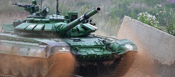 Беларускі экіпаж на танкавым біятлоне ў Алабіна Беларускі экіпаж на танкавым біятлоне ў Алабіна - Sputnik Беларусь