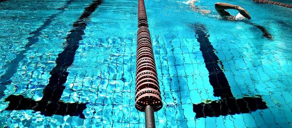 Бассейн, архивное фото Бассейн, архивное фото - Sputnik Беларусь