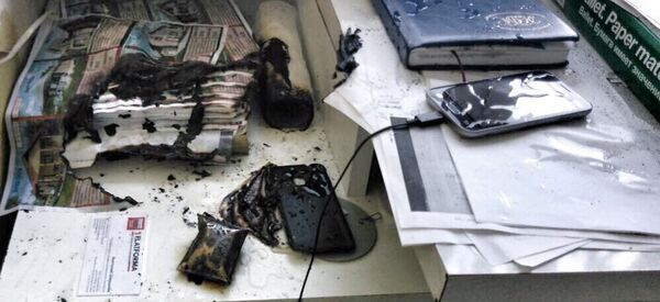 Взорвавшийся Samsung J1 - Sputnik Беларусь