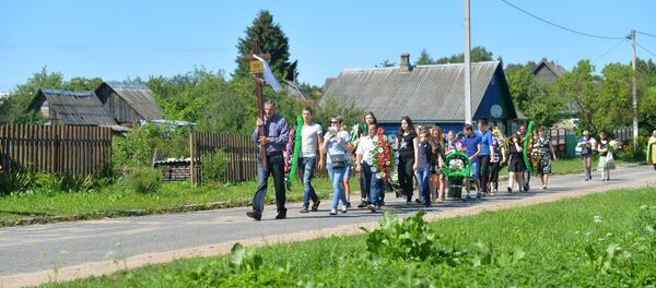 Траурная процессия в Вязынке Траурная процессия в Вязынке - Sputnik Беларусь