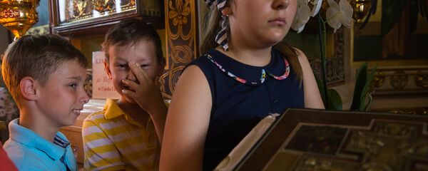 Дети в церкви - Sputnik Беларусь