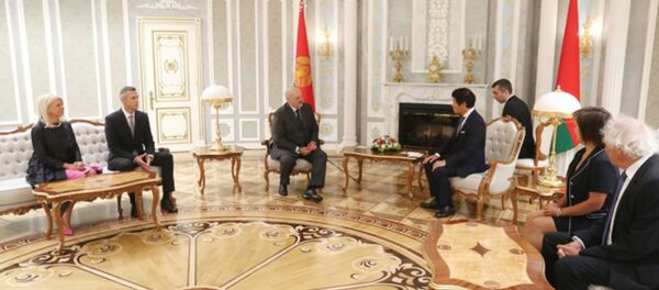 Александр Лукашенко на встрече с президентом Международной федерации гимнастики Моринари Ватанабэ Александр Лукашенко на встрече с президентом Международной федерации гимнастики Моринари Ватанабэ - Sputnik Беларусь