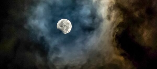 Так выглядело лунное затмение 7 августа 2017 года в Индонезии - Sputnik Беларусь