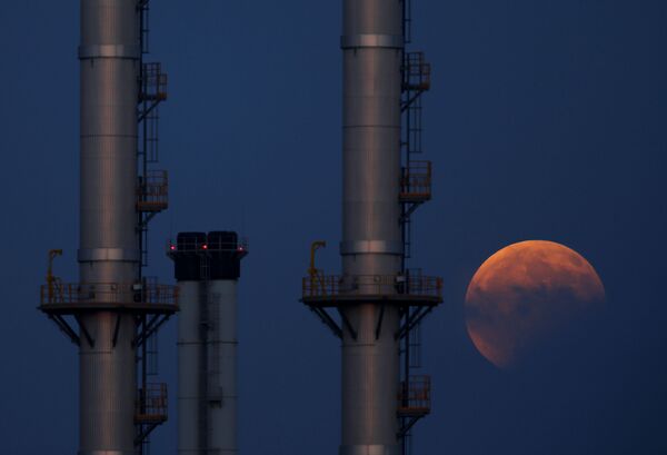 Частичное лунное затмение на Мальте - Sputnik Беларусь