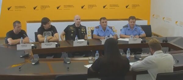 ГАИ и байкеры обсуждают поведение на дорогах ГАИ и байкеры обсуждают поведение на дорогах - Sputnik Беларусь