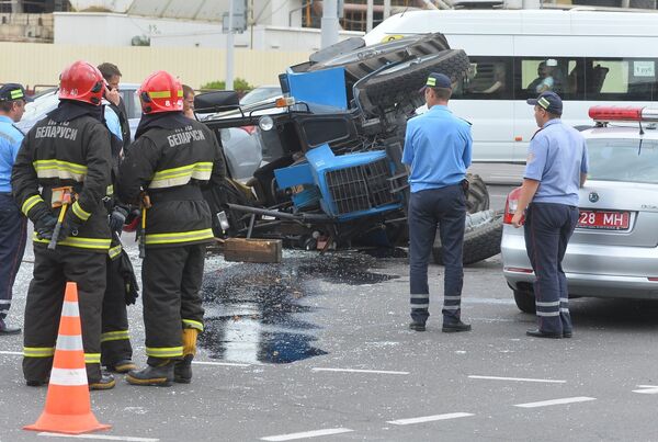 Причина ДТП устанавливается - Sputnik Беларусь