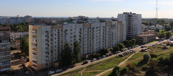 Именно эти девятиэтажки на улице Дзержинского в Гродно можно увидеть в фильме - Sputnik Беларусь