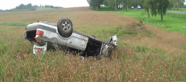 ДТП возле деревни Поповка Чашникского района 20 августа 2016 года - Sputnik Беларусь