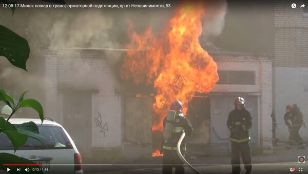 МЧС опубликовало видео тушения подстанции в центре Минска - Sputnik Беларусь