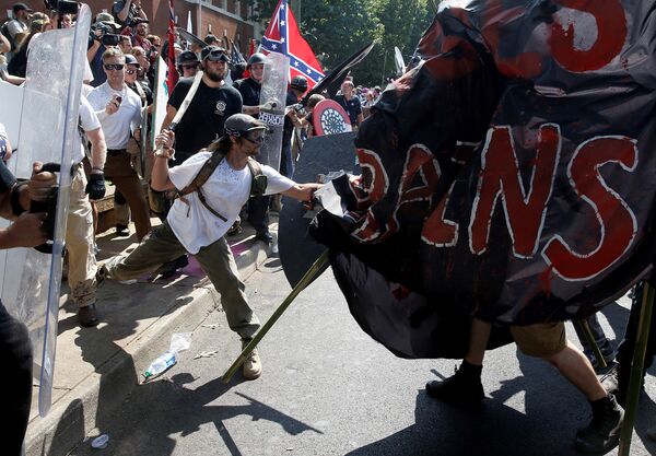 В результате столкновений пострадали 34 человека, состояние пяти из них критическое - Sputnik Беларусь