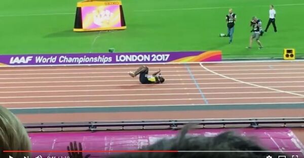 Судорога помешала Усэйну Болту финишировать в эстафете на ЧМ-2017, видео - Sputnik Беларусь