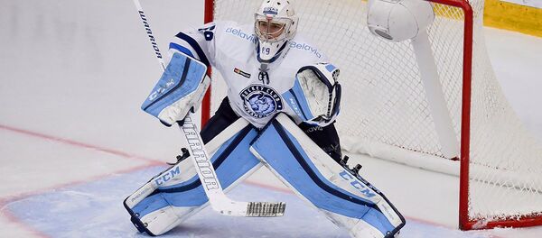 Голкипер ХК Динамо-Минск Михаил Карнаухов - Sputnik Беларусь