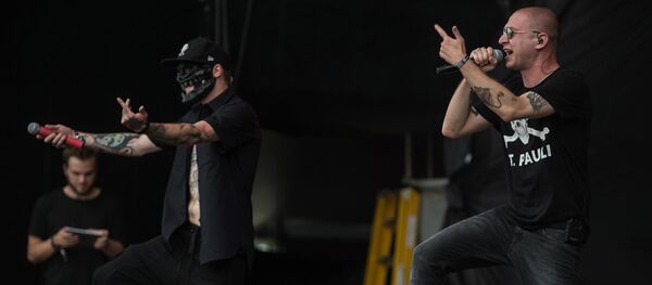 Рэп исполнитель Оксимирон (Oxxxymiron) (справа) - Sputnik Беларусь