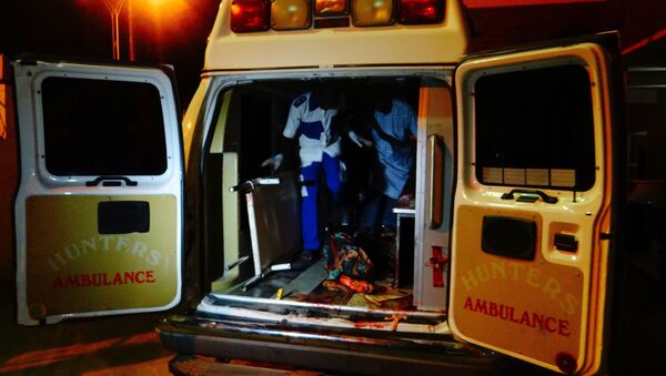 Медики увозят пострадавших при взрыве в Нигерии - Sputnik Беларусь