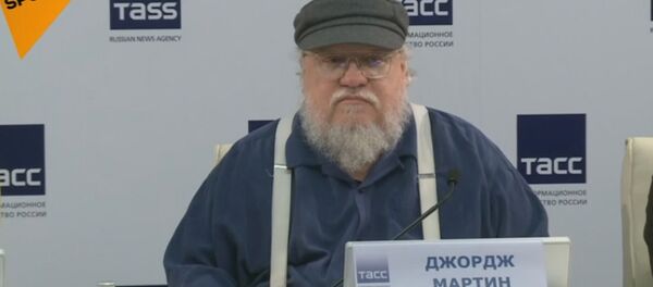 LIVE: Создатель Игры престолов Джордж Мартин в Санкт-Петербурге - Sputnik Беларусь